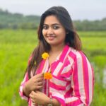 Shaalin Zoya Instagram - ഈ മണ്ണില്‍ ദൈവങ്ങള്‍ ഒരോ മുത്തം വാരി തൂവുന്നു ❤️ 📸 @amaalsaira3