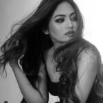 Shaalin Zoya Instagram - back in the days when I was religiously into my diets and workouts. Thank you @jibinartist for clicking this. Wish I could do this all over again.