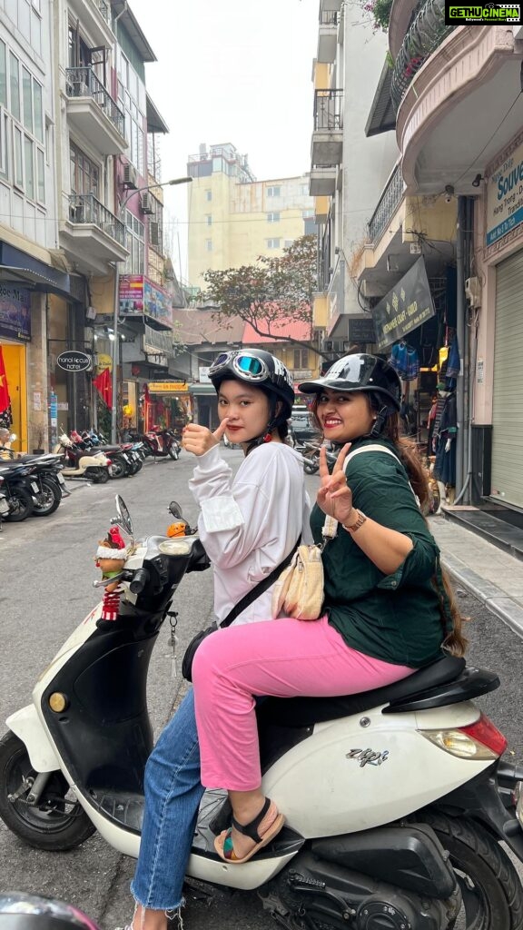 Shaalin Zoya Instagram - Hanoi ❤️ Dong Da