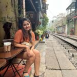 Shaalin Zoya Instagram – My best friend @_sana.banu_ decided to give me an early birthday gift. Ticket to vietnam🇻🇳 so here I’m! and of course solotrip! Hanoi Train Street