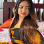 Shaalin Zoya Instagram – Ippozhuthae ennodu vanthaal enna…?
Oor paarka ondraga sendraal enna 🦋

📸 @amaalsaira3