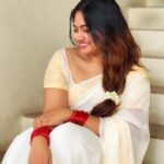 Shaalin Zoya Instagram - എല്ലാ പ്രിയപ്പെട്ടവർക്കും ഹൃദയം നിറഞ്ഞ തിരുവോണാശംസകൾ 🌺 📸 @amaalsaira3