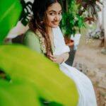 Shaalin Zoya Instagram - അന്നുകണ്ട നീയാരോ ഇന്നുകണ്ട നീയാരോ എല്ലാമെല്ലാം കാലത്തിൻ ഇന്ദ്രജാലങ്ങൾ.. 🍃 📸 @jaseel.azeez