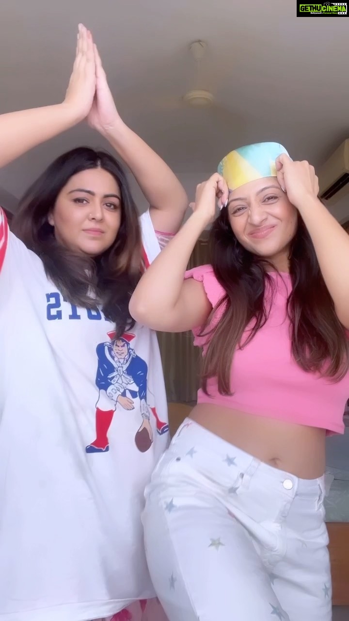 Shafaq Naaz Instagram - Welcome to the hot mess express 👻👻