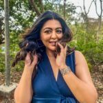 Shafaq Naaz Instagram - vivre au jour le jour ✨ Stylist: @shrutiyamganti0218 Makeup & Hair: @rouge_makeovers Outfit: @blamblack_clothing Team: @greenlight__media