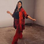 Shafaq Naaz Instagram - Just grooving and following everyone for a change 👻♥️ Wearing - @dyedebonair