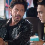 Shah Rukh Khan Instagram - 𝙋𝙚𝙝𝙡𝙚 𝘼𝙖𝙥 𝙣𝙖𝙝𝙞𝙣… 𝙋𝙚𝙝𝙡𝙚 𝘼𝙥𝙥! 😌🙏 Now serving hot, ek ekdam Fatafati App for our Fatafati fans - the #KnightClub App! Your one-stop-shop for all things KKR - Earn Knight tokens, rise up in the leaderboard, and get to win exclusive KKR Merchandise! 𝐃𝐎𝐖𝐍𝐋𝐎𝐀𝐃 𝐍𝐎𝐖! 💜 Link in Bio. #AmiKKR #KnightClub #KKR