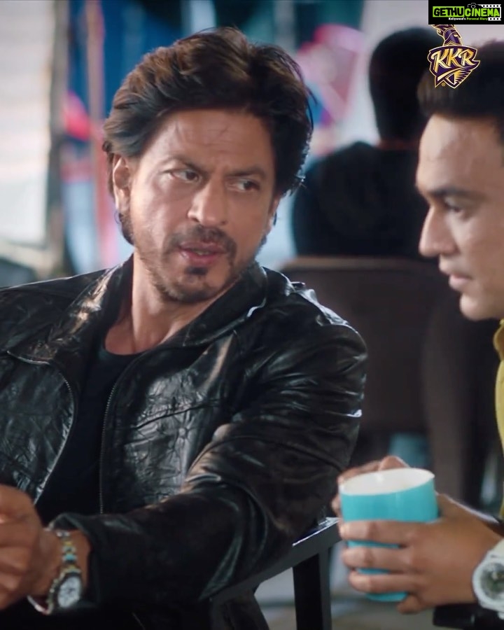 Shah Rukh Khan Instagram - ππππ‘π πΌππ₯ π£ππππ£β¦ ππππ‘π πΌπ₯π₯! ππ Now serving hot, ek ekdam Fatafati App for our Fatafati fans - the #KnightClub App! Your one-stop-shop for all things KKR - Earn Knight tokens, rise up in the leaderboard, and get to win exclusive KKR Merchandise! ππππππππ πππ! π Link in Bio. #AmiKKR #KnightClub #KKR