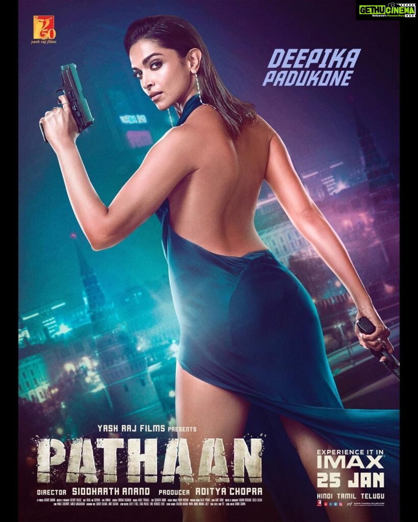 Shah Rukh Khan Instagram - 🖤💣🔥💥She is on a mission too! Find out more as #PathaanTrailer drops tomorrow at 11 AM!  Link in bio. Celebrate #Pathaan with #YRF50 only at a big screen near you on 25th January. Releasing in Hindi, Tamil and Telugu. @deepikapadukone | @thejohnabraham | #SiddharthAnand | @yrf