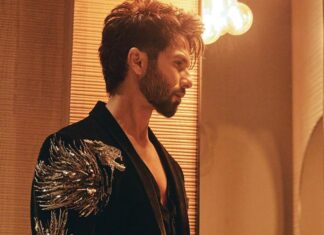 Shahid Kapoor Instagram - ROAR Shot by: @mayank_mudnaney Makeup: @james_gladwin_ Makeup assistant: @mahendra.kanojia Hair by: @aalimhakim Hair assistant: @shahrukhshaikh9519 Outfit: @gauravguptaofficial Style by: @theanisha Dressman: @thebombaydressman Managed by: @chanchal_dsouza Digital agency: @59thparallel Security: @parvez_pzee