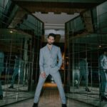 Shahid Kapoor Instagram – Mai फ ko फrzi bolta hu…

Shot by: @mayank_mudnaney 
Makeup: @james_gladwin_ 
Makeup assistant: @mahendra.kanojia
Hair by: @aalimhakim
Hair assistant: @shahrukhshaikh9519 
Outfit: @ashay.newdelhi 
Style by: @theanisha 
Dress team: @thebombaydressman 
Managed by: @chanchal_dsouza 
Digital agency: @59thparallel 
Security: @parvez_pzee