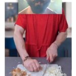 Shahid Kapoor Instagram - One day I’m going to make the onions cry 😈 Concept: @curlykidlife