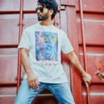 Shahid Kapoor Instagram - Just hanging around Shot by: @mayank_mudnaney Makeup: @james_gladwin_ Makeup assistant: @mahendra.kanojia Hair by: @aalimhakim Hair assistant: @shahrukhshaikh9519 Style by: @theanisha Dress team: @thebombaydressman Managed by: @chanchal_dsouza Digital agency: @59thparallel Security: @parvez_pzee