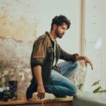 Shahid Kapoor Instagram - Artist toh artist hota hai