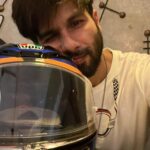 Shahid Kapoor Instagram - Hamlet’s helmets ⛑️ #reels #reelsinstagram #bikelife #helmet
