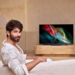 Shahid Kapoor Instagram - An immersive view with the 4K QLED panel + 70W powerful speakers = an unparalleled cinematic experience! The #OnePlusTVQ2Pro brings the magic of cinema right into our living room. @oneplus_india #ImaginationAndIntelligence