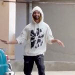Shahid Kapoor Instagram - Everyday I’m dancing 🕺 #InternationalDanceDay
