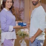 Shahid Kapoor Instagram - Every moment we spend together is magical with #TheSpotlightPhone - vivo V27 Pro @vivo_india #DelightEveryMoment #vivoV27Series