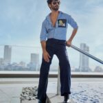 Shahid Kapoor Instagram – BLOODY pool

Shot by: @mayank_mudnaney 
Makeup: @james_gladwin_ 
Makeup assistant: @mahendra.kanojia 
Hair by: @aalimhakim
Hair assistant: @shahrukhshaikh9519 
Shirt: @sahilaneja
Style by: @theanisha
Dressman: @thebombaydressman 
Managed by: @chanchal_dsouza 
Digital agency: @59thparallel 
Security: @parvez_pzee 
PR agency: @think_talkies