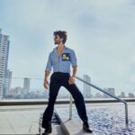 Shahid Kapoor Instagram - BLOODY pool Shot by: @mayank_mudnaney Makeup: @james_gladwin_ Makeup assistant: @mahendra.kanojia Hair by: @aalimhakim Hair assistant: @shahrukhshaikh9519 Shirt: @sahilaneja Style by: @theanisha Dressman: @thebombaydressman Managed by: @chanchal_dsouza Digital agency: @59thparallel Security: @parvez_pzee PR agency: @think_talkies