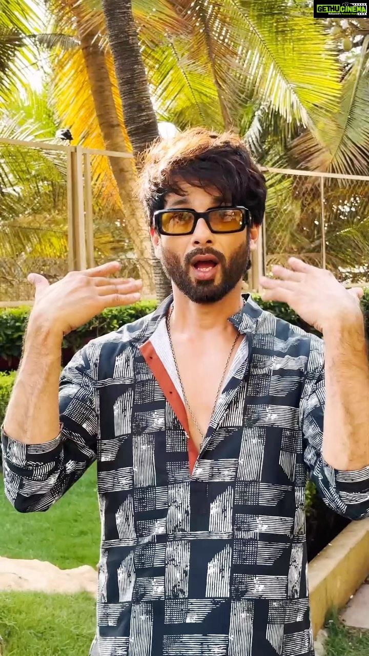 Shahid Kapoor Instagram - Loving the Bloody promotions