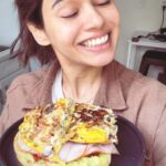 Shalmali Kholgade Instagram - Part of my self improvement on this trip is to cook every meal. I’m beginning to really believe that my breakfast sandwich is irreplaceable. Here’s how I’ve been making it. #homecookedmeal #breakfast #breakfastsandwich