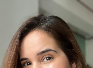 Shivshakti Sachdev Instagram - Everyday Office Makeup Look Step One - Concealer @maybelline_ind Step Two - Blush @pixibeauty Step Three - Glow Serum @kaybykatrina #makeupartist #summer #love #recommended #best #everyday