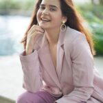Shivshakti Sachdev Instagram - mumbai weather right now... Outfit: @shop.dlanxa #mumbai #love #happytime #just #happy #blessings