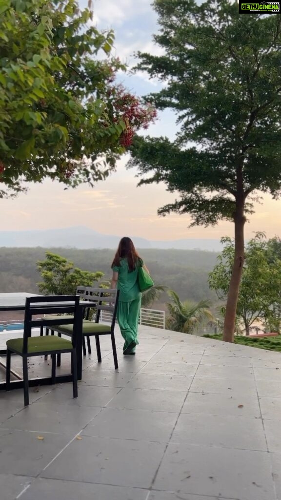 Shivshakti Sachdev Instagram - Staycation with @stayvista_official They have one of the most beautiful properties and staff is always so welcoming and fooooooood is on another level. Check out their properties. Thank you for hosting us. You can also use my Code , SHIVSHAKTI10 to get 10% off on your next staycation #collaboration #sponsored #staycation #familytime #love