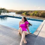 Shivshakti Sachdev Instagram – free🌸

Property : Casa Paun @stayvista_official 

#holiday #staycation #pool #happytimes #swimsuit #lake