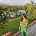 Shivshakti Sachdev Instagram – Sunset or Sunrise really can’t choose one.. 🤔

If you know me then you know I am obsessed with Lounge wears and these are the most comfy ones I own at this moment. They are worth every penny and this isn’t sponsored.. 

@neceseralove 

#sunrise #sunset #staycation #happytimes #grateful #blessed