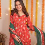 Shivshakti Sachdev Instagram - Wedding Saga with SS I Heart You guys for always showering so much love! Grateful 🧿 Outfit 1 @the_clothing_rack_ Outfit 2 @fittingroomcouture Outfit 3 @fittingroomcouture Outfit 4 @truebrowns Outfit 5 @pink_cactii #weddingoutfits #indianoutfits #traditionaloutfit #designeroutfits #ethniclook #ethniclove