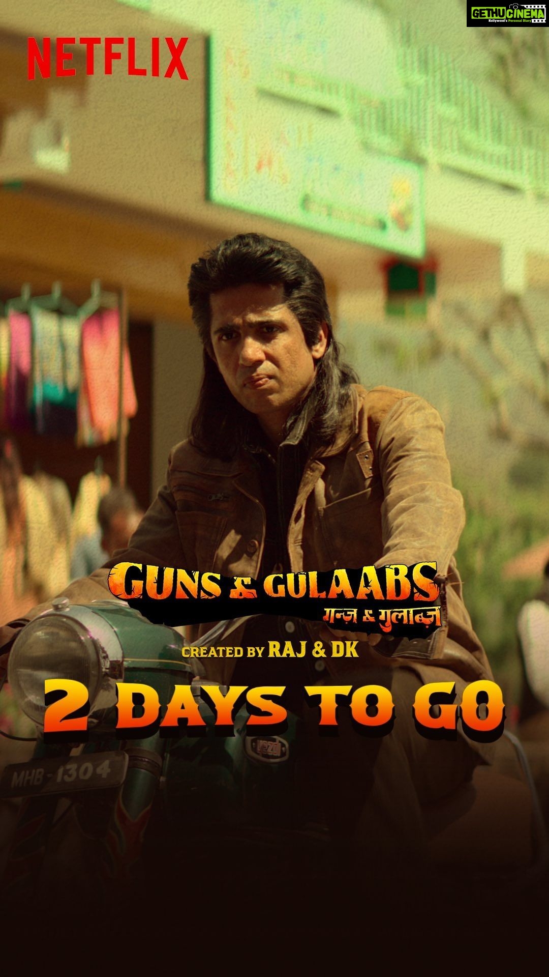 Shreya Dhanwanthary Instagram - Jitna atrangi iska hairstyle hai, utna hi tedha is gangster ka andaaz hai 🔪 2 days to go! #GunsAndGulaabs comes to @netflix_in on August 18! . @rajanddk @netflix_in @rajkummar_rao @dqsalmaan @gouravadarsh @tjbhanu @gulshandevaiah78 @iamsumankumar @sumitaroraa @poojagor @vipin.sta @jogimallang @thisisnilesdivekar @iammanujsharma @goutamsharmaa191 @gouravsharmaa191 @tanishqchaudhary_ @krishrao_official @suhanisethi_ @araham.sawant @d2r_films @amanpant02 #satishkaushik @costumesbyneha @punkudge @manishamakwana18