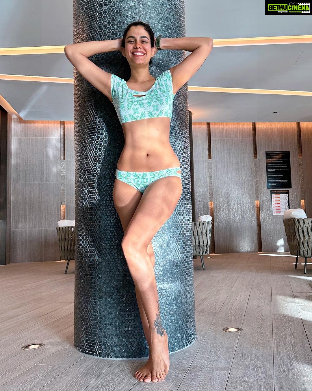 Shreya Dhanwanthary - 126.6K Likes - Pool Day
.
@langhamgoldcoast @australia @destinationgoldcoast @queensland
.
Photographed by @manishamakwana18 ❤️