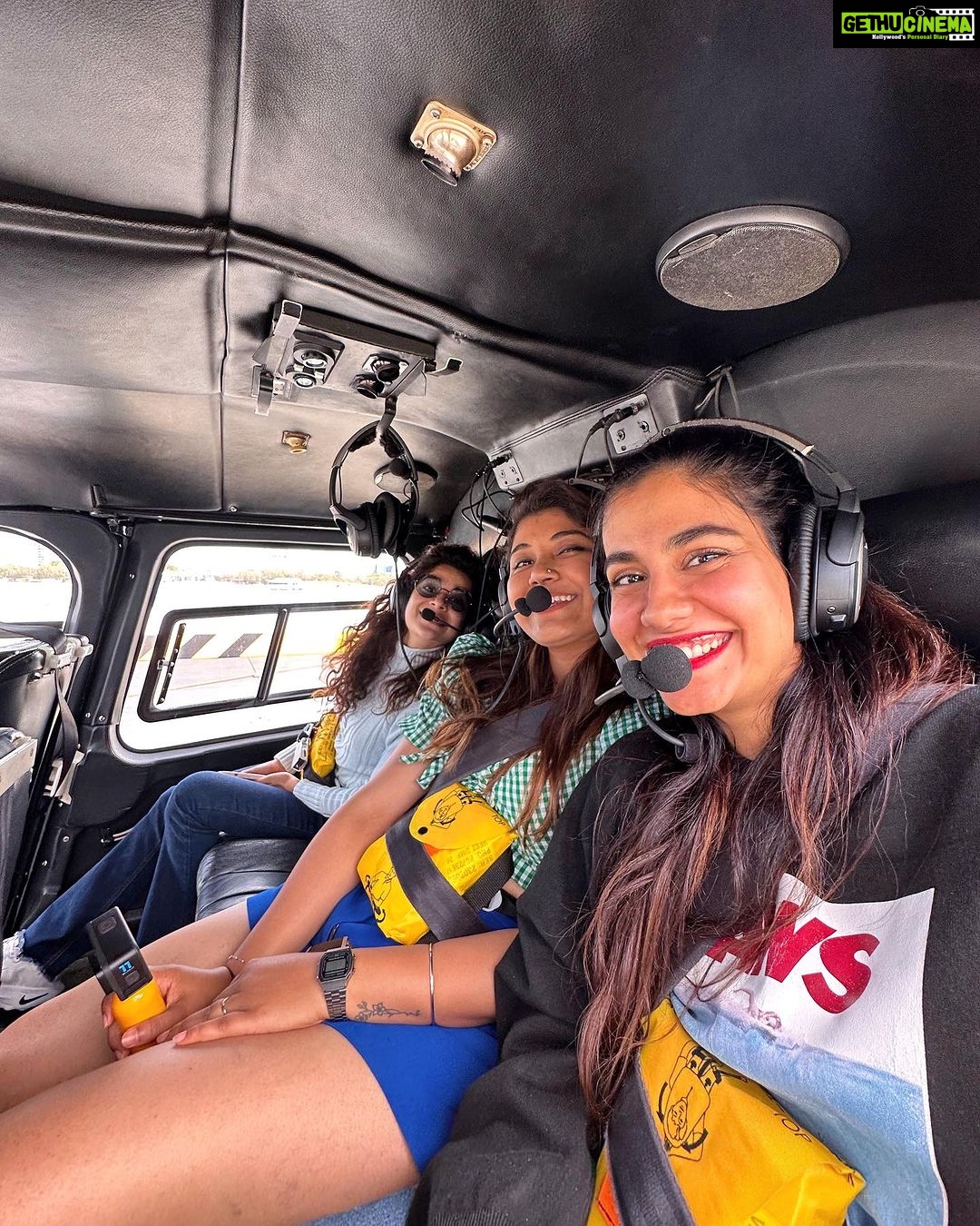 Shreya Dhanwanthary Instagram - Gold Coast-ing! . @australia @destinationgoldcoast @langhamgoldcoast @mipalkarofficial @manishamakwana18 @ayushi.20 @queensland @goldcoasthelitours Broadbeach, Queensland, Australia