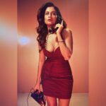 Shreya Dhanwanthary Instagram – A Red #tudum for Guns & Gulaabs by #yummyamini 
.
@costumesbyneha @taskeen_c @jyoti.mandre_makeover @abhitabhkame @rajanddk @d2r_films @netflix_in