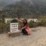 Shreya Dhanwanthary Instagram - When I set foot into Gulaabgunj . @rajanddk @netflix_in @rajkummar_rao @dqsalmaan @gouravadarsh @tjbhanu @gulshandevaiah78 @iamsumankumar @sumitaroraa @poojagor @vipin.sta @jogimallang @thisisnilesdivekar @iammanujsharma @goutamsharmaa191 @gouravsharmaa191 @tanishqchaudhary_ @krishrao_official @suhanisethi_ @araham.sawant @d2r_films @amanpant02 @manishamakwana18 #satishkaushik