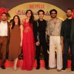 Shreya Dhanwanthary Instagram – We are Guns & Gulaabs. Dear audience, over to you.
.
@rajanddk @netflix_in @rajkummar_rao @dqsalmaan @gouravadarsh @tjbhanu @gulshandevaiah78 @iamsumankumar @sumitaroraa @poojagor @vipin.sta @jogimallang @thisisnilesdivekar @iammanujsharma @goutamsharmaa191 @gouravsharmaa191  @tanishqchaudhary_ @krishrao_official @suhanisethi_ @araham.sawant @d2r_films @amanpant02 #satishkaushik #yummyamini @costumesbyneha @manishamakwana18 @punkudge