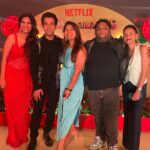 Shreya Dhanwanthary Instagram – Moments from the Guns & Gulaabs premiere
.
@rajanddk @netflix_in @rajkummar_rao @manishamakwana18 @vivek.daschaudhary @costumesbyneha @dqsalmaan @poojagor @shhyamalide @tjbhanu @mrfilmistaani @aritroruba @hindujasunny @drchitraselvan