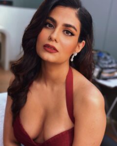 Shreya Dhanwanthary Instagram - एक गुलाबी शाम with #yummyamini 
.
@rajanddk @d2r_films @netflix_in @costumesbyneha @taskeen_c @jyoti.mandre_makeover @bazziinngaaa