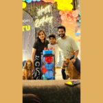 Siri Hanumanth Instagram - The Happiness In One Frame 😎 . 👌 Decor by @thewishtree_surprisingpeople . Thank u @cakesnhugs for the Delicious Cake 😋