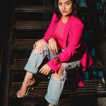 Siri Hanumanth Instagram - Dont just exist , live !! . . Wearing @zara Stylist @greeshma_krishna.k 📸 @chandu___7_