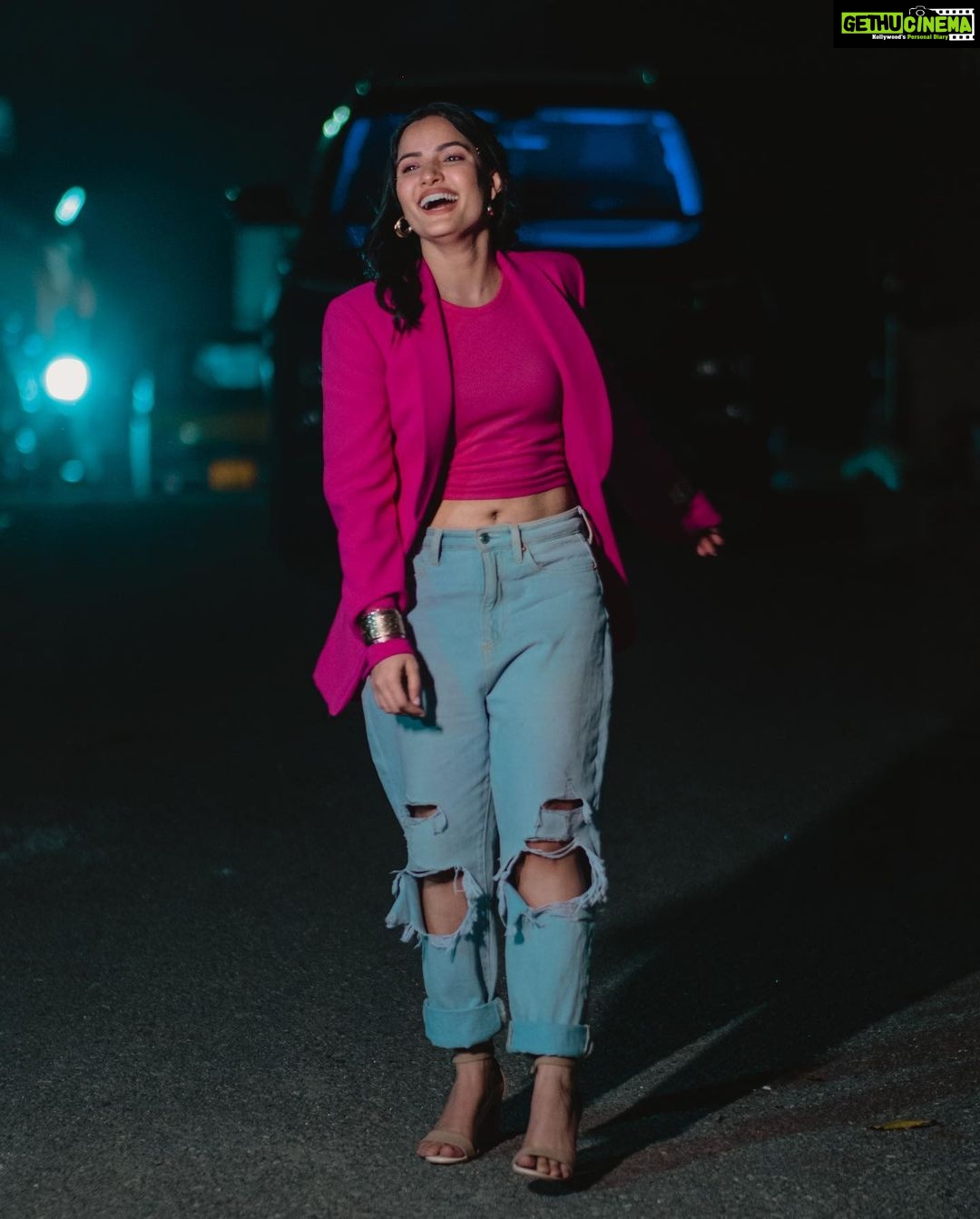 Siri Hanumanth Instagram - Dont just exist , live !! . . Wearing @zara Stylist @greeshma_krishna.k 📸 @chandu___7_