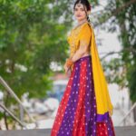 Siri Hanumanth Instagram - Make it simple but significant !! . . Outfit : @labelnurvi Stylist : @greeshma_krishna.k Jewellery : @emmadi_silver_jewellery Photographer : @manoj_gangula Makeup : @vj_beauty_makeup Hair styling : @thisisrupakiran