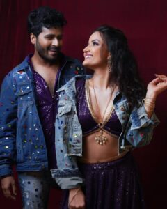 Siri Hanumanth Instagram - Hey People..! Yes Its Today Evening #bbshiningstars Awards 6:00pm.
Only On @starmaa & Thanks For The Award & Recognition 🏆