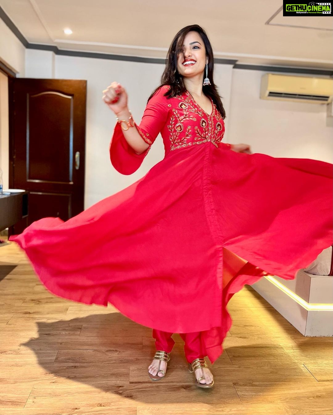 Siri Hanumanth Instagram - @bytarunisrigiri