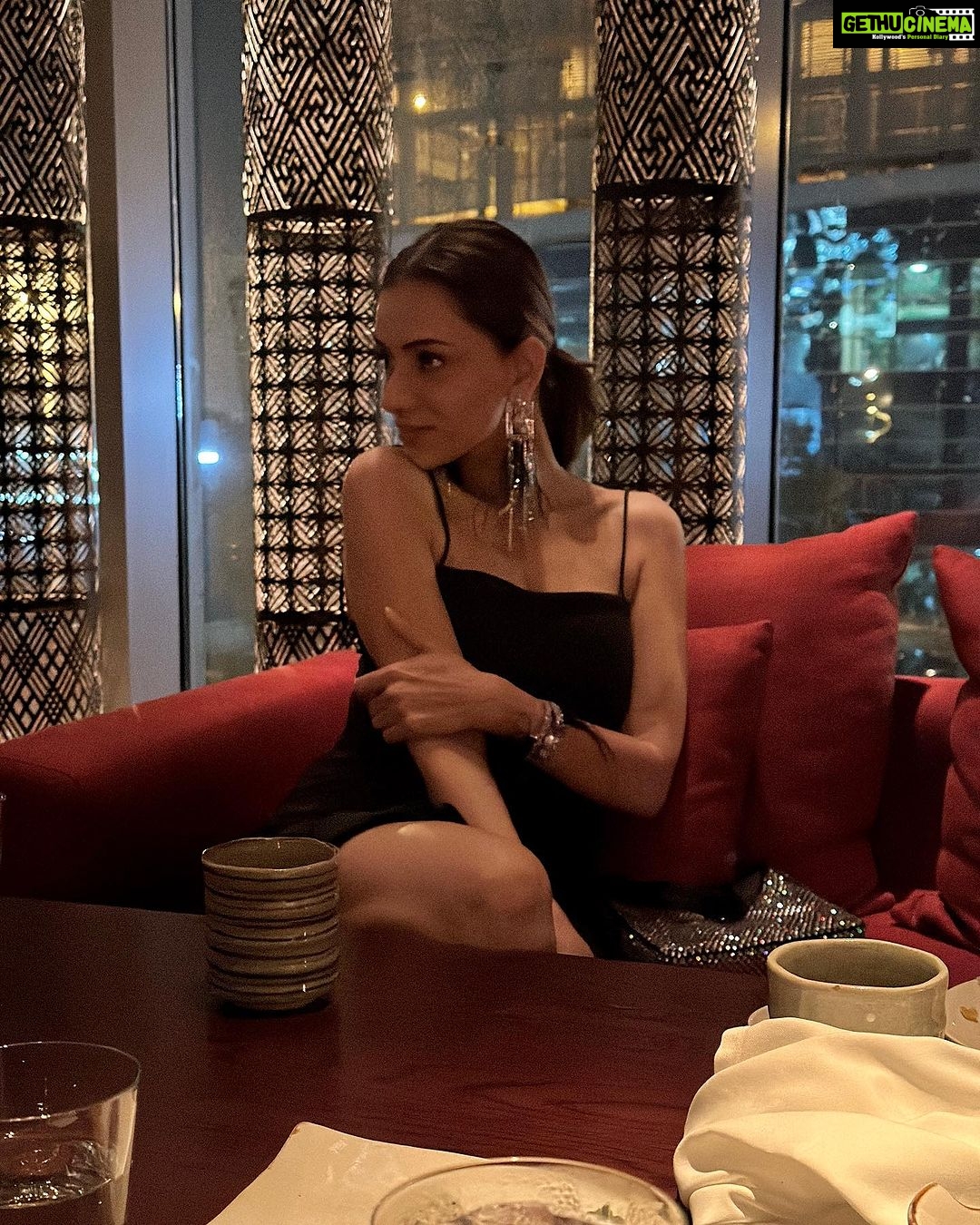 Smriti Khanna Instagram - Dubai Bling ✨ Jewellery @outhousejewellery Bag @prada 📍@zumadubai Zuma Dubai