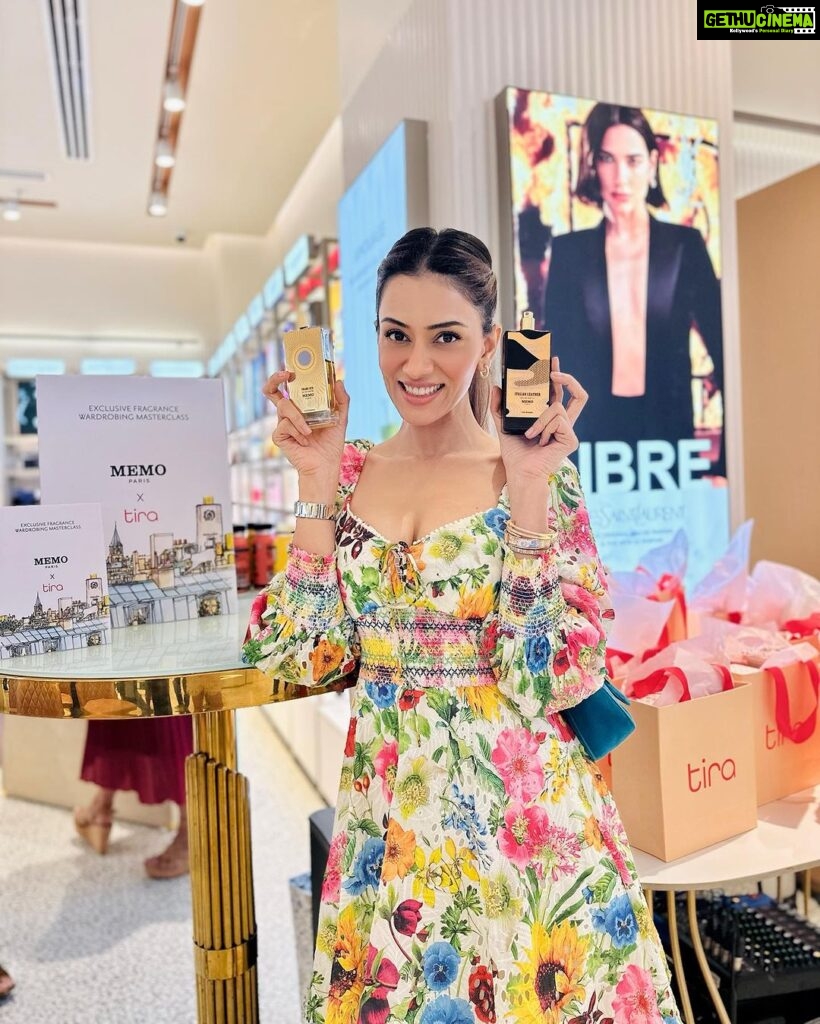 Smriti Khanna Instagram - Fragrance Wardrobing Masterclass with @memo.paris at @tirabeauty The whole session took me through a range of fragrances from @memo.paris and taught me how we can build a collection of scents to complement the season, a special occasion, outfits or even your mood of the day. @mdpindofficial Wearing @aliceandolivia