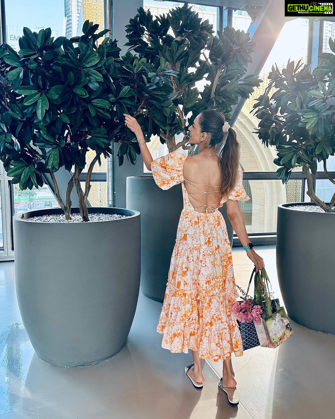 Smriti Khanna Instagram - Fav looks from our last vacation before we head to our next! ✈️ Dubai, United Arab Emirates