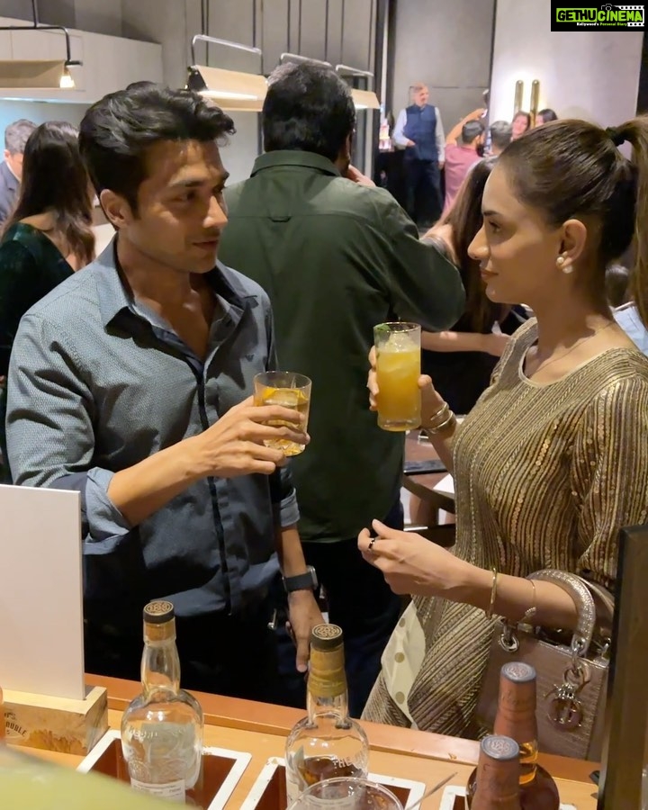 Smriti Khanna Instagram - Last night was a truly special evening, one that we will remember for a long time. We were treated to the best food, expertly prepared and presented in a way that left us all awestruck. Sipping on the finest scotch, the Dewars 18 years, 21 years and Double Double 27 years Whisky, we were fortunate enough to be educated on the intricate process of scotch making. @dewars Of course, the company we shared was equally wonderful. We were surrounded by individuals who appreciated the finer things in life. The hospitality was second to none, and we are truly grateful for the warm welcome we received @masquerestaurant On behalf of all of us, we would like to extend our sincerest thanks to our hosts for inviting us to be a part of such a memorable evening. @dewars @fetch_india #Dewars #DoubleIsBetter #DewarsDoubleDouble . . Wearing @sunandiniofficial Masque